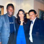 Carlos Santos e Aline Santos com Pelé